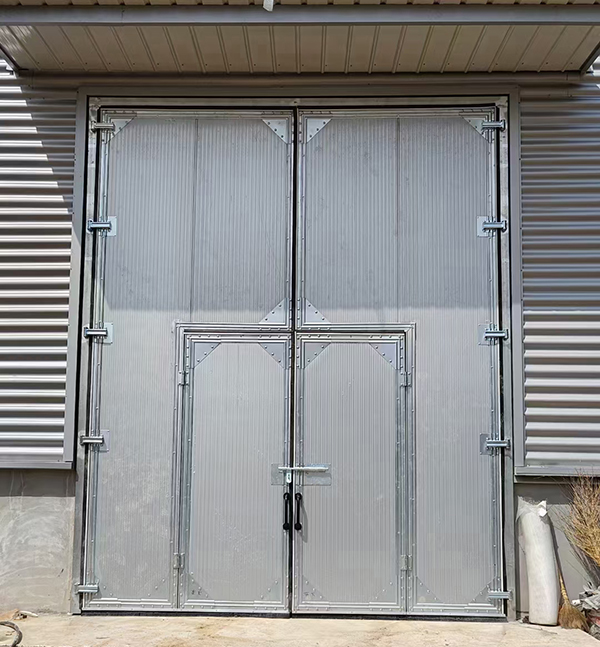 通渭工业平开门