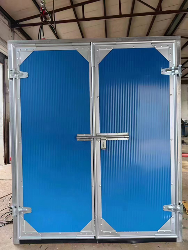 通渭工业平开门