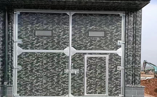 通渭工业平开门