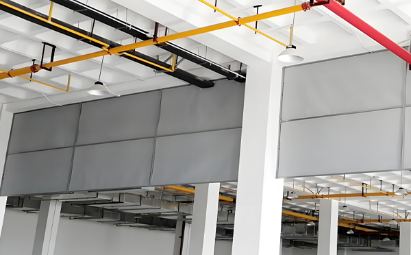 商场防烟分区常闭节点：通渭挡烟垂壁高度与控制器接线图解