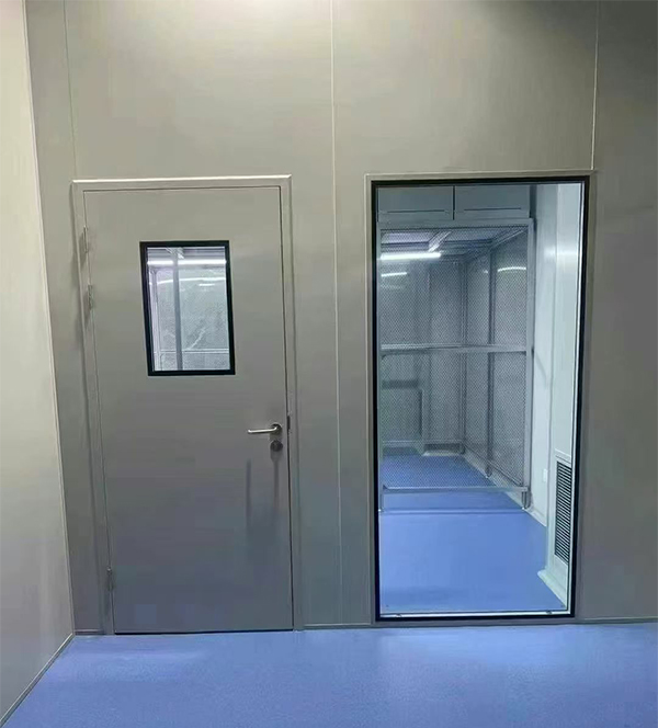 学校教学楼完成通渭防火门标准化安装